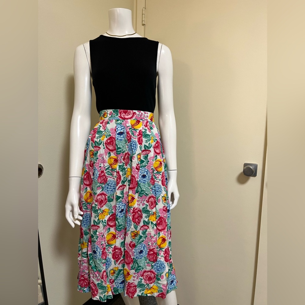 NWT - Briggs floral spring/summer midi skirt - Size 14 petite